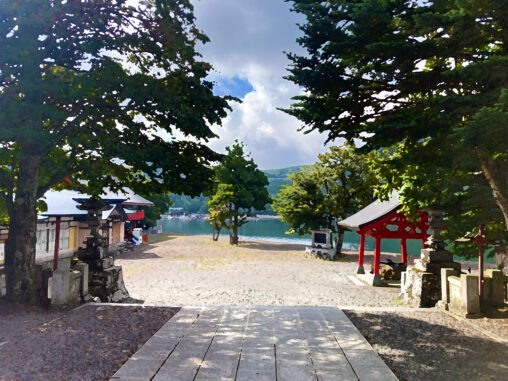 神社の境内